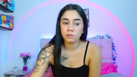 Snapshot of layla_roma chatting on March 2025 01:21:01 AM Lia and Rachel online show from March 2025 01:21:01 AM