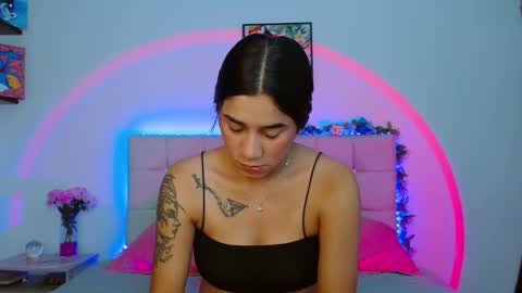 Snapshot of layla_roma chatting on March 2025 02:06:02 AM Lia and Rachel online show from March 2025 02:06:02 AM