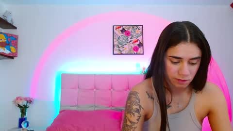 Snapshot of layla_roma chatting on September 2025 02:00:02 AM Lia and Rachel online show from September 2025 02:00:02 AM