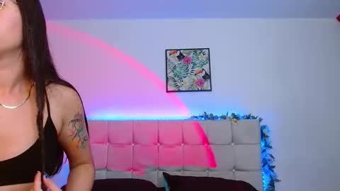 Snapshot of layla_roma chatting on December 2025 01:22:02 AM Lia and Rachel online show from December 2025 01:22:02 AM