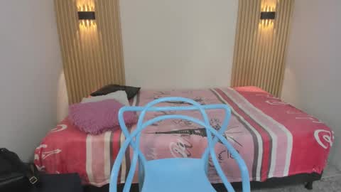 Snapshot of laylaember chatting on January 2026 01:14:01 PM LaylaEmber online show from January 2026 01:14:01 PM