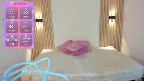 Snapshot of laylaember chatting on February 2026 01:10:01 PM LaylaEmber online show from February 2026 01:10:01 PM