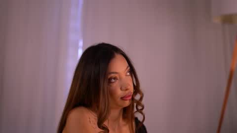 Snapshot of laylakristal chatting on September 2025 05:53:02 AM laylakristal online show from September 2025 05:53:02 AM