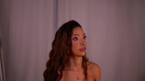 Snapshot of laylakristal chatting on October 2025 05:16:02 AM laylakristal online show from October 2025 05:16:02 AM