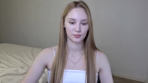 Laylla001 online show from January 2025 07:28:01 AM