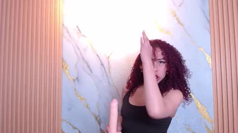 layra collins online show from October 2025 04:25:02 AM