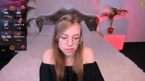 Snapshot of layriantavee chatting on January 2025 07:15:02 AM layriantavee online show from January 2025 07:15:02 AM