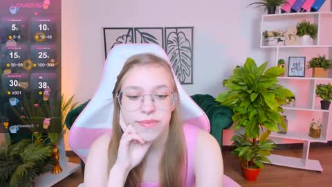 Snapshot of layriantavee chatting on February 2025 07:05:01 AM layriantavee online show from February 2025 07:05:01 AM