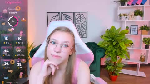 Snapshot of layriantavee chatting on February 2025 10:15:02 AM layriantavee online show from February 2025 10:15:02 AM