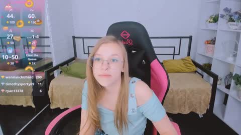 Snapshot of layriantavee chatting on February 2025 01:54:01 PM layriantavee online show from February 2025 01:54:01 PM