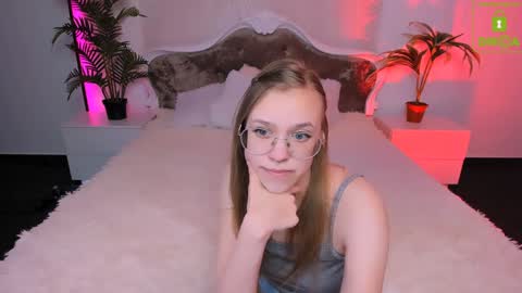 Snapshot of layriantavee chatting on February 2025 07:40:01 AM layriantavee online show from February 2025 07:40:01 AM