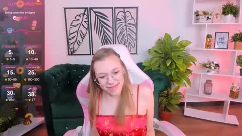 Snapshot of layriantavee chatting on February 2025 06:50:02 AM layriantavee online show from February 2025 06:50:02 AM