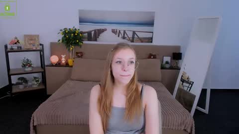 Snapshot of layriantavee chatting on March 2025 06:59:02 AM layriantavee online show from March 2025 06:59:02 AM