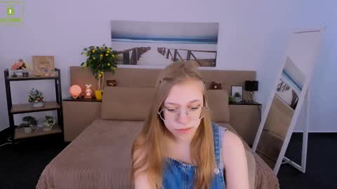 Snapshot of layriantavee chatting on March 2025 06:54:02 AM layriantavee online show from March 2025 06:54:02 AM