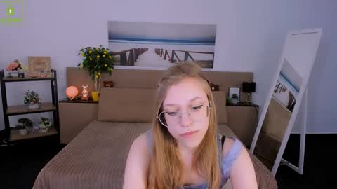 Snapshot of layriantavee chatting on March 2025 01:17:02 PM layriantavee online show from March 2025 01:17:02 PM