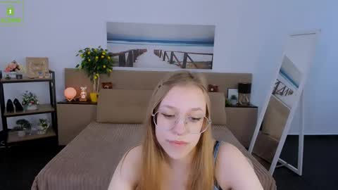 Snapshot of layriantavee chatting on March 2025 07:14:02 AM layriantavee online show from March 2025 07:14:02 AM