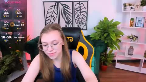 Snapshot of layriantavee chatting on March 2025 07:30:01 AM layriantavee online show from March 2025 07:30:01 AM