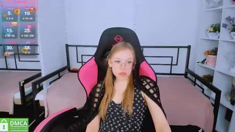 Snapshot of layriantavee chatting on March 2025 11:01:02 AM layriantavee online show from March 2025 11:01:02 AM