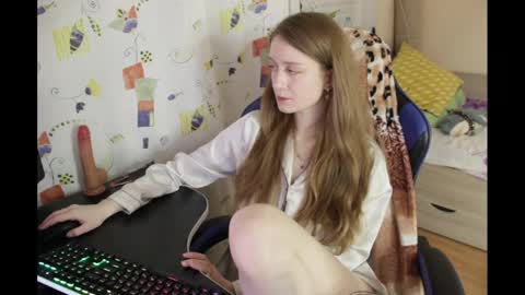 lazy_dazzy online show from March 2025 04:44:01 PM