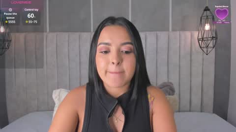 Snapshot of lea_gray chatting on January 2025 07:04:01 PM online show from January 2025 07:04:01 PM