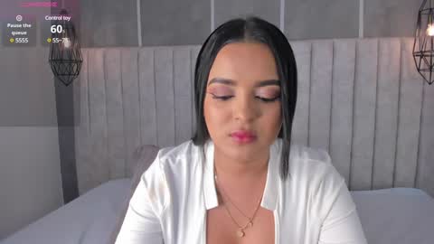 Snapshot of lea_gray chatting on January 2025 07:06:01 PM online show from January 2025 07:06:01 PM