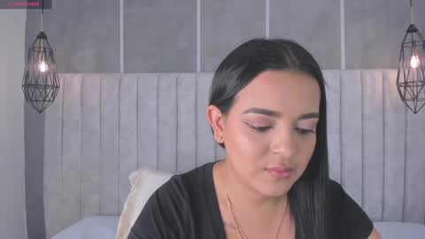 Snapshot of lea_gray chatting on January 2025 07:07:02 PM online show from January 2025 07:07:02 PM