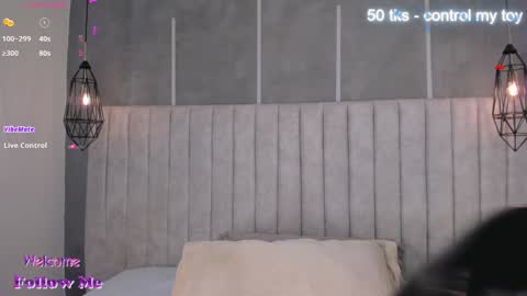 Snapshot of lea_gray chatting on February 2025 06:22:02 PM online show from February 2025 06:22:02 PM