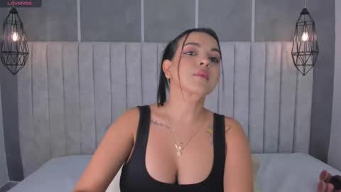 Snapshot of lea_gray chatting on February 2025 06:58:01 PM online show from February 2025 06:58:01 PM