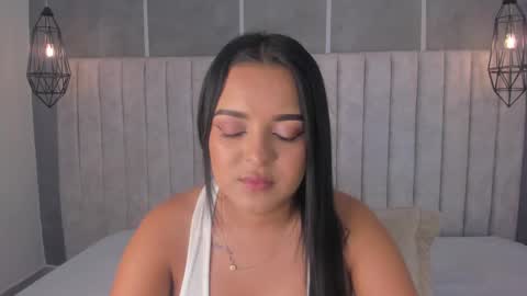 Snapshot of lea_gray chatting on February 2025 07:08:02 PM online show from February 2025 07:08:02 PM