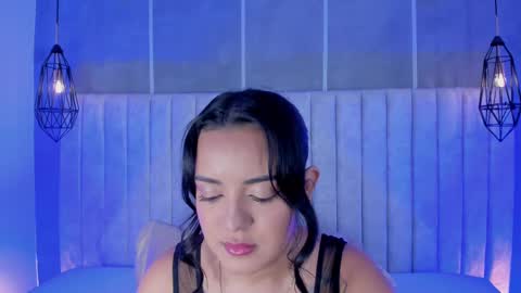 Snapshot of lea_gray chatting on September 2025 06:44:02 PM online show from September 2025 06:44:02 PM