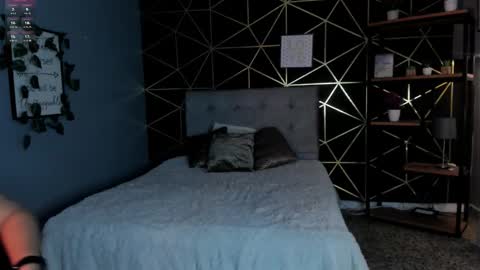 Snapshot of lea_velle chatting on September 2025 04:12:02 AM Lea Velle online show from September 2025 04:12:02 AM