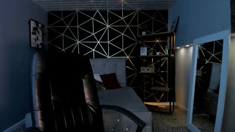 Snapshot of lea_velle chatting on October 2025 04:15:01 AM Lea Velle online show from October 2025 04:15:01 AM