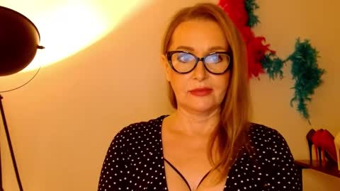 Snapshot of leadesire chatting on February 2025 06:57:02 PM LEA online show from February 2025 06:57:02 PM