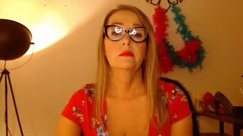 Snapshot of leadesire chatting on February 2026 03:08:02 PM LEA online show from February 2026 03:08:02 PM