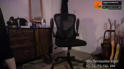 leah_lust_ online show from November 2025 06:40:02 PM