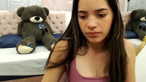 Snapshot of leah_means_ chatting on December 2024 05:58:02 PM Leah online show from December 2024 05:58:02 PM