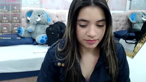 Snapshot of leah_means_ chatting on January 2025 03:33:02 PM Leah online show from January 2025 03:33:02 PM