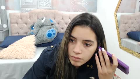 Snapshot of leah_means_ chatting on January 2025 12:35:01 PM Leah online show from January 2025 12:35:01 PM