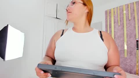 Leah  online show from February 2025 09:26:02 PM