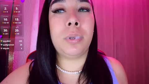 leah online show from December 2025 02:02:02 PM