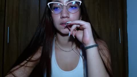 Snapshot of leanaalhub chatting on February 2025 04:28:02 AM leanaalhub online show from February 2025 04:28:02 AM