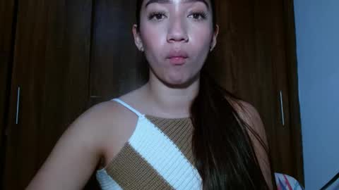 Snapshot of leanaalhub chatting on March 2025 03:45:01 AM leanaalhub online show from March 2025 03:45:01 AM