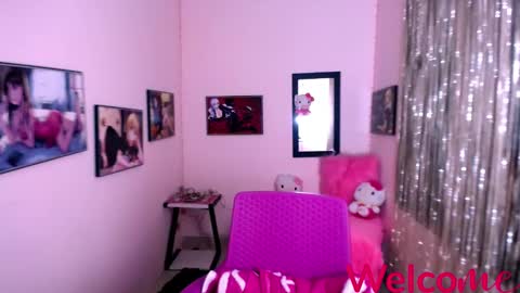 Leandra online show from December 2024 06:43:02 PM