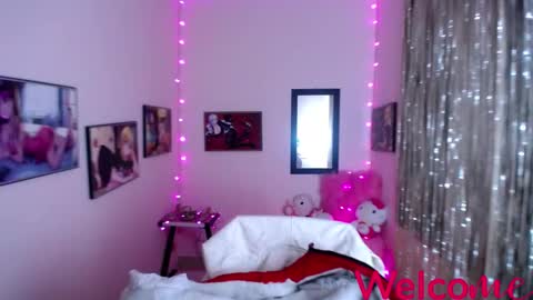 Leandra online show from February 2025 12:14:02 PM