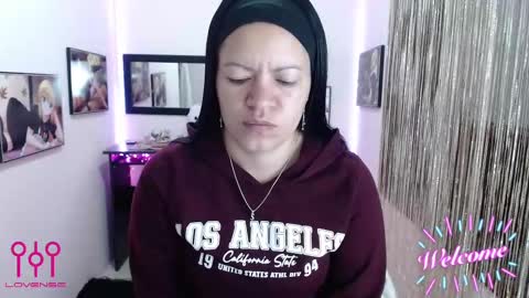 Leandra online show from October 2025 12:49:02 PM