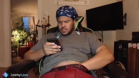 Snapshot of learoy chatting on December 2024 11:50:02 PM Learoy online show from December 2024 11:50:02 PM