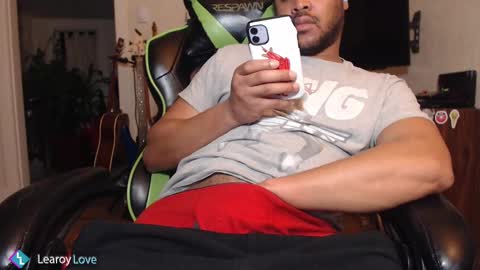 Snapshot of learoy chatting on February 2025 02:45:01 AM Learoy online show from February 2025 02:45:01 AM