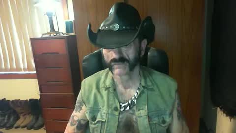 leathergreaser online show from December 2025 09:21:01 PM