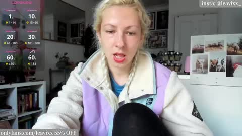 LeaVixx online show from March 2025 05:13:01 PM