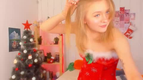 Ellie online show from December 2024 07:22:01 AM